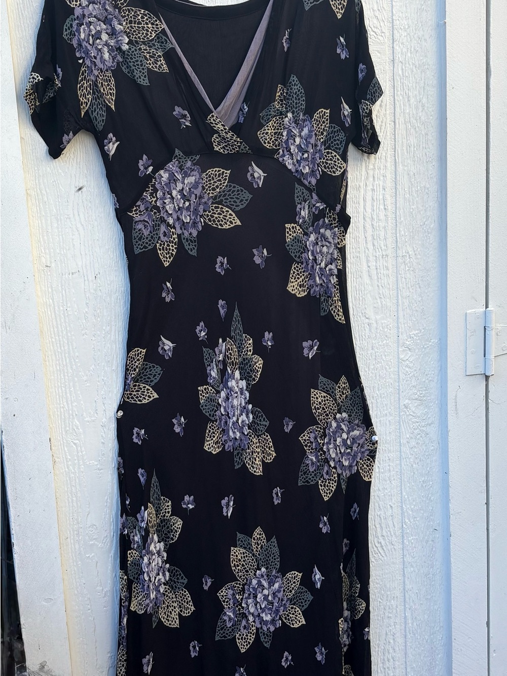 Elegant Floral V-Neck Black Maxi Dress with Purple Print